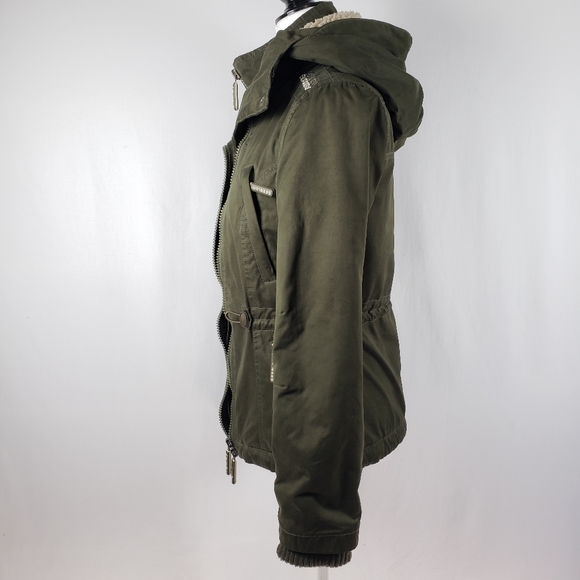 Superdry Boxy Snorkel Army Jacket in Olive Green - Picture 3 of 8